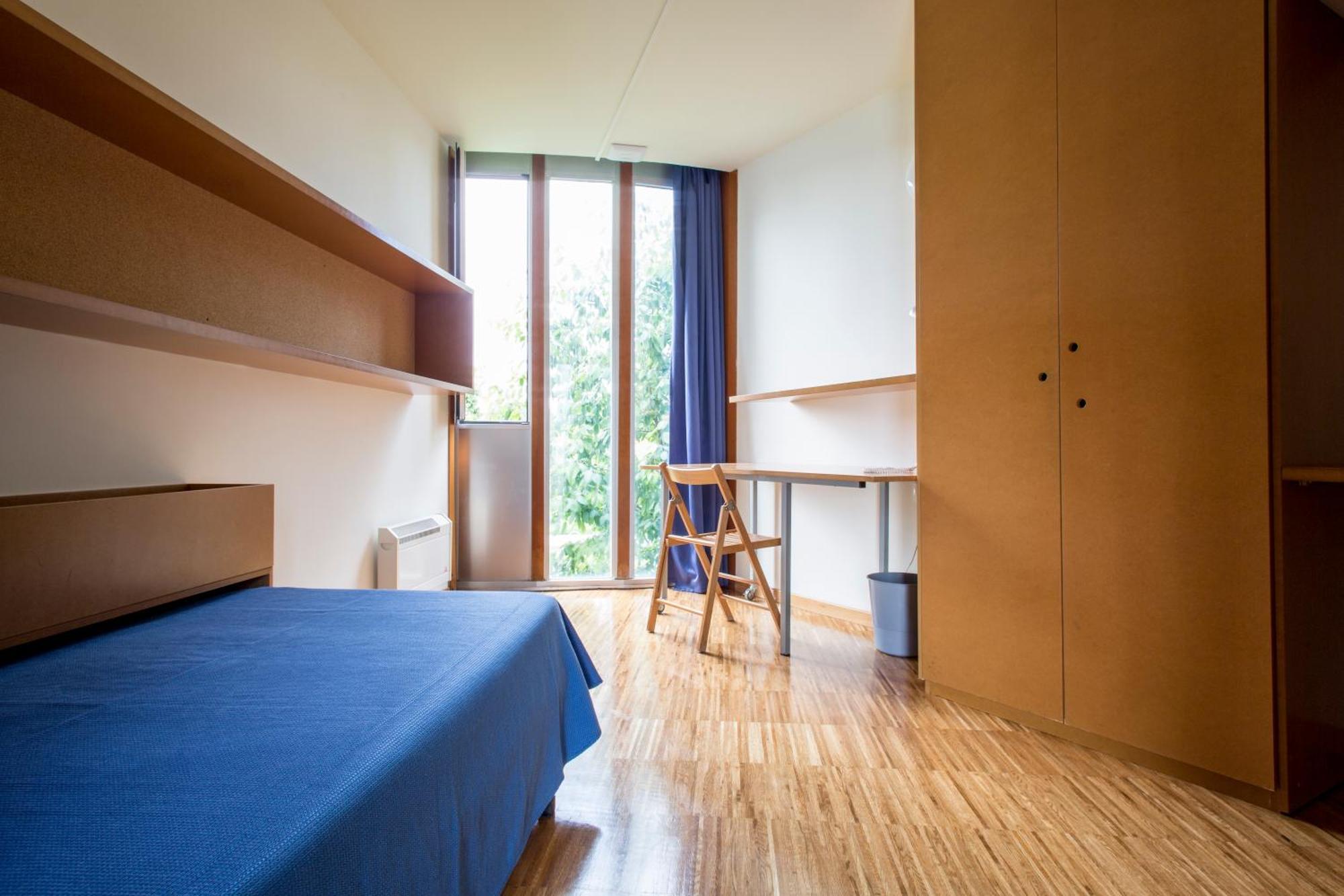 Residencia Universitaria Resa O Castro Vigo Eksteriør billede