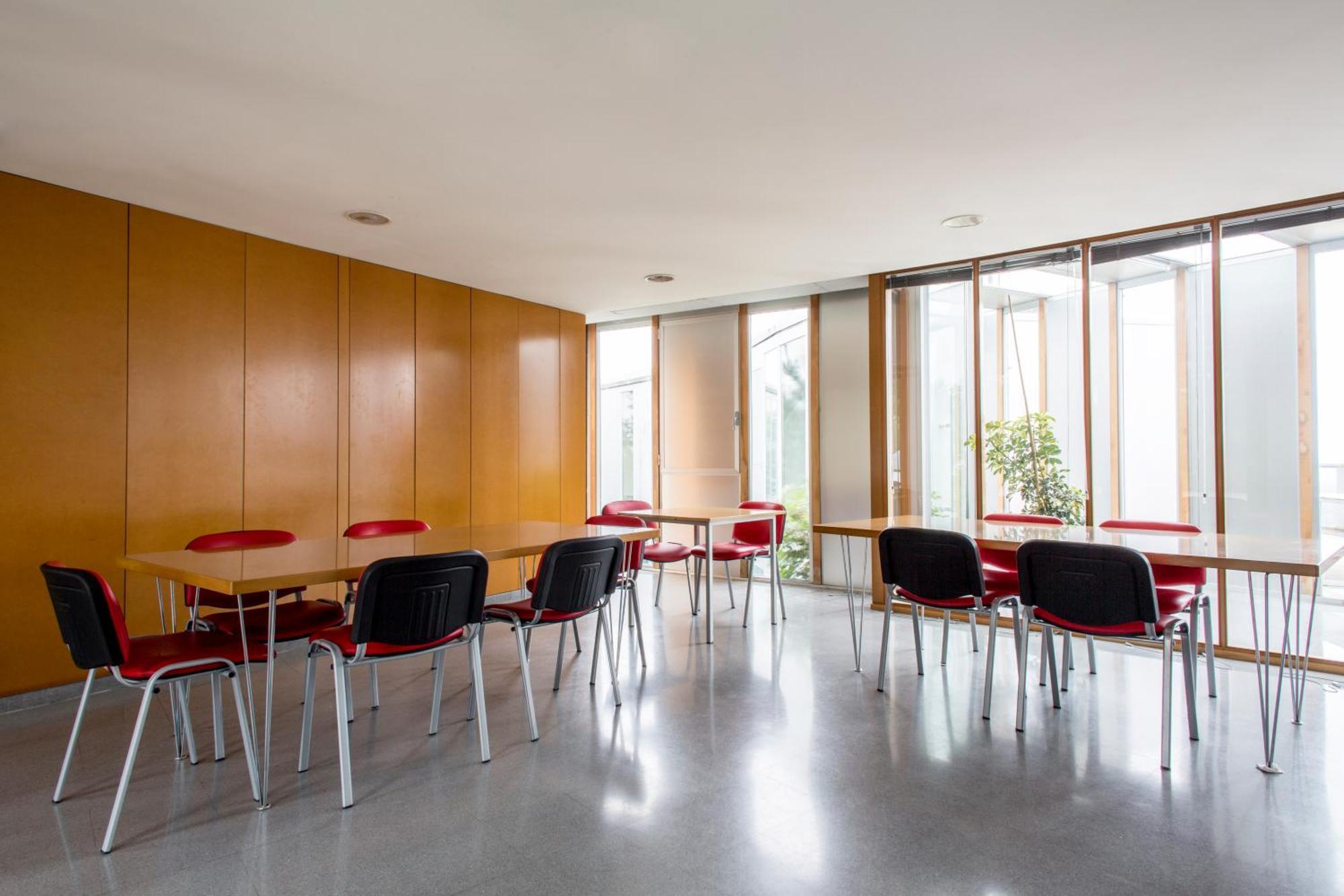 Residencia Universitaria Resa O Castro Vigo Eksteriør billede